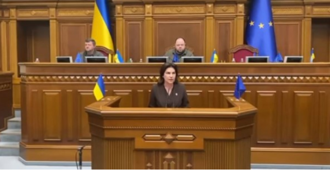 Главната обвинителка на Украина одржа говор откако Зеленски ја разреши