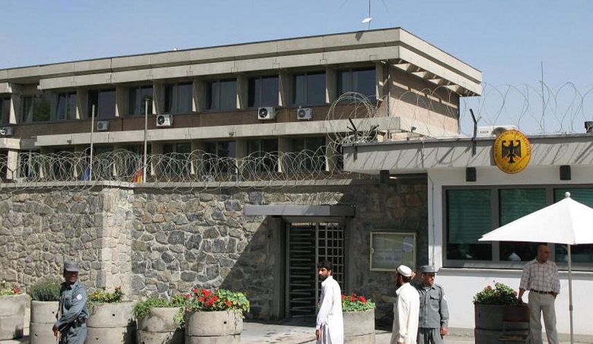 Германија ветува дека безбедно ќе ги извлече Авганистанците вработени во германската амбасада во Кабул