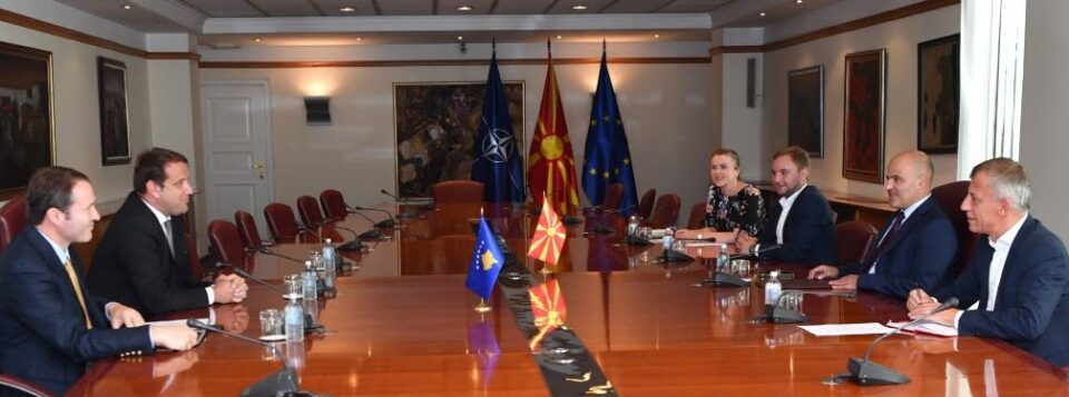 Срдечна средба на Ковачевски со косовскиот амбасадор
