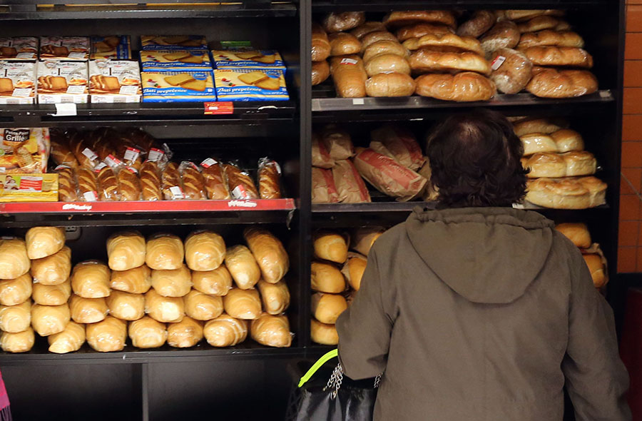 Нов удар врз семејниот буџет: Мелничарите најавуваат поскапување на лебот, брашното и печивата