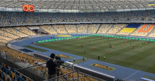 Почна украинската лига: Стадионите мора да имаат атомски заслоништа, ќе се игра само дење