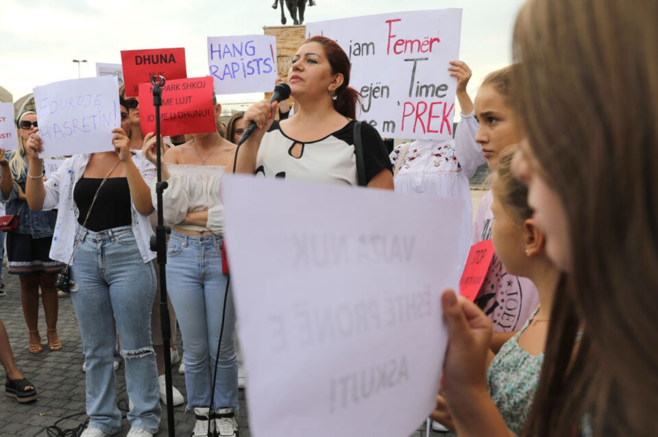 Протест и кај „Скендербег“ по силувањето на 11-годишното девојче во Косово