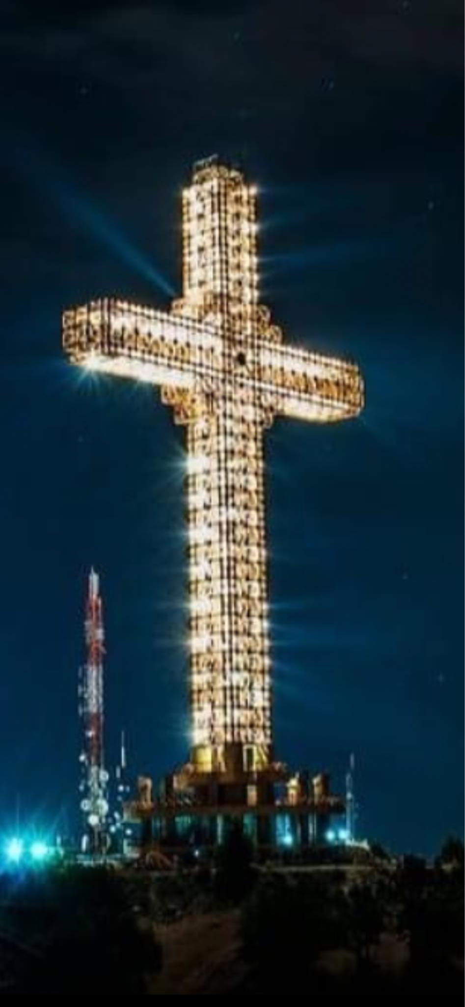 20 години од изградбата на милениумскиот крст на врвот на Водно