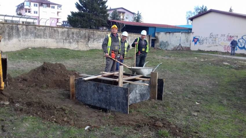 Во стечај е фирмата што требаше да го гради покриениот базен во Битола, градбата запрена, материјалите расфрлени