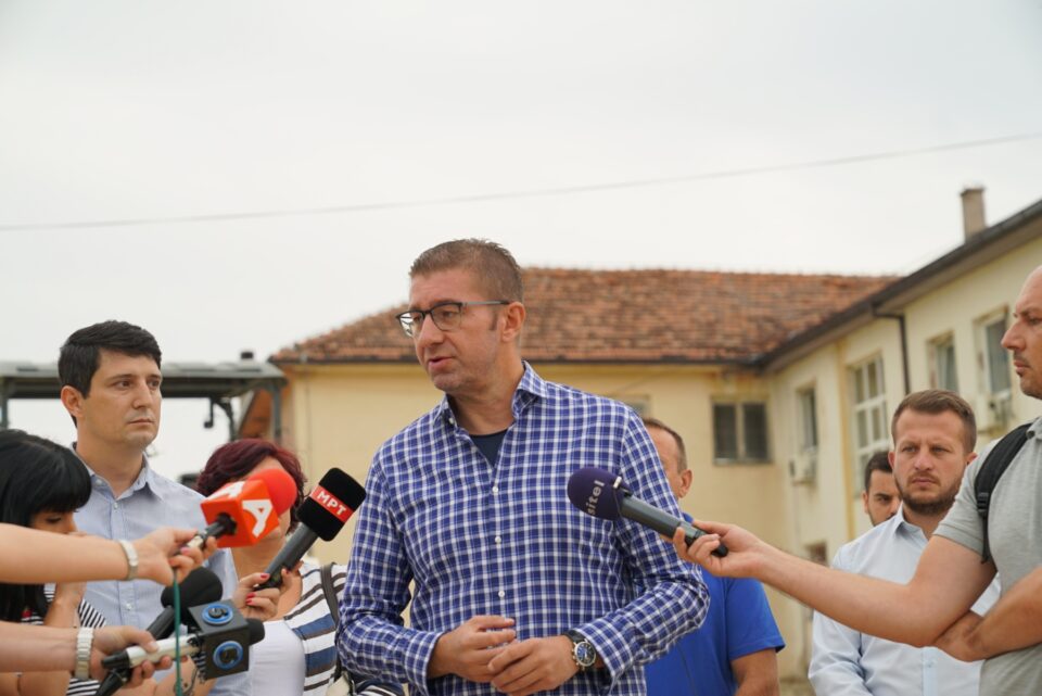 Мицкоски: Општина Сопиште и покрај опструкциите од Владата успешно ги реализира проектите