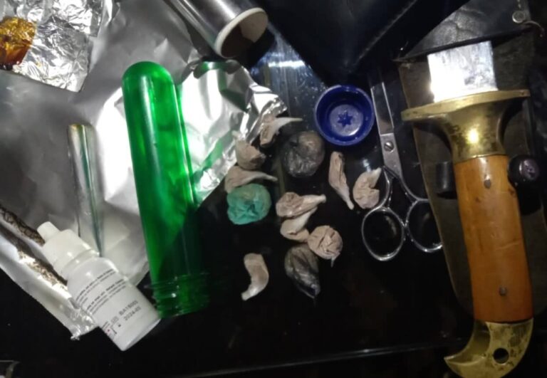 Битолчанец дома чувал 14 пакувања хероин и други дроги – полицијата го уапси