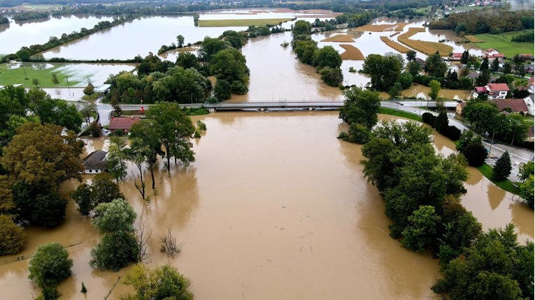Поплавени повеќе делови од Хрватска
