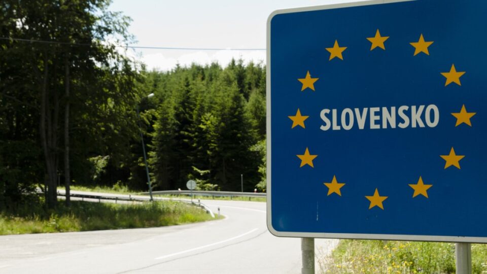 Чешка привремено ја враќа контролата на границата со Словачка