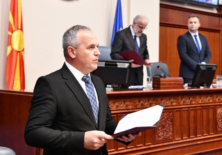 Стоилковски: Дали дипломатскиот пасош за Рамчиловиќ е награда за корупцијата и антимакедонското делување?