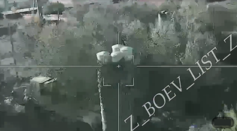 Погледнете како руски дрон-камиказа уништува украински противвоздушен систем С-300