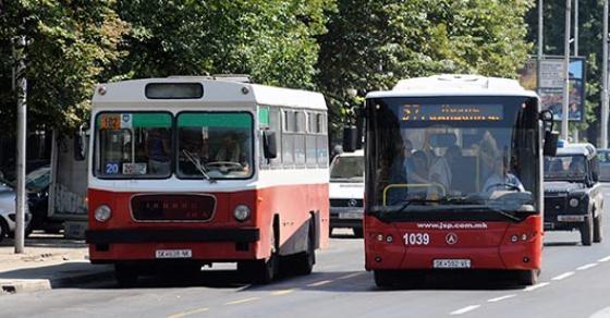 Наместо СДС и Арсовска да прават политика од хаосот во град Скопје, веднаш да се реши проблемот со превозот