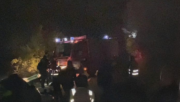 Трагична несреќа во Црна Гора: Автомобил излетал во кањон, мајката загинала, а по две малолетни деца уште се трага