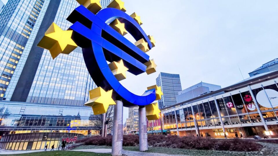 ЕУ е должна 13.272,7 милијарди евра, што е 84 отсто од нејзиниот БДП