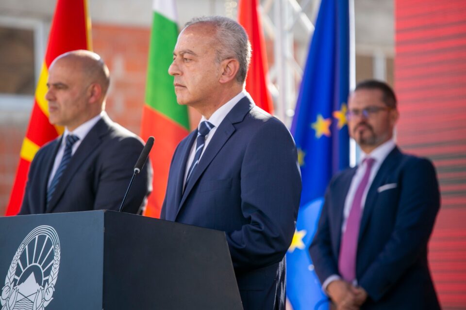 Бугарскиот премиер: Внесувањето на Бугарите во преамбулата на Уставот е обврска не само кон Бугарија, туку и кон земјите од ЕУ