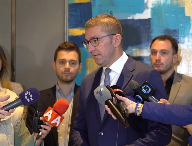Мицкоски: ВМРО-ДПМНЕ нема да поддржи уставни измени под постојните услови, не знам на што се темели коментарот на Фон дер Лајен