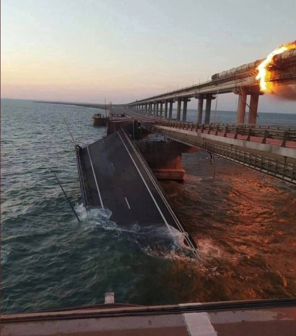 Поправките на мостот на Крим ќе траат до јули 2023 година