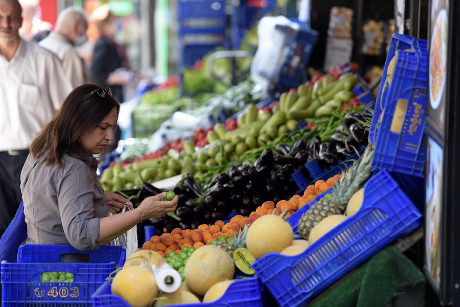 Бектеши: Во вторник ќе се ревидираат замрзнатите цени на 11-те видови овошје и зеленчук
