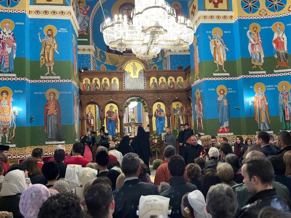 Мицкоски во Лешок на канонизација за светител на Кирил Пејчиновиќ