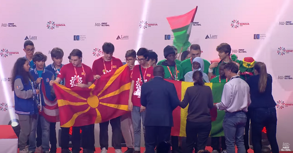 Пет средношколци освоја трето место во роботика, во конкуренција од 180 земји