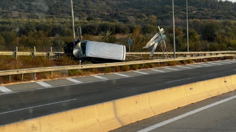 Петмина македонски државјани повредени во сообраќајка кај Солун