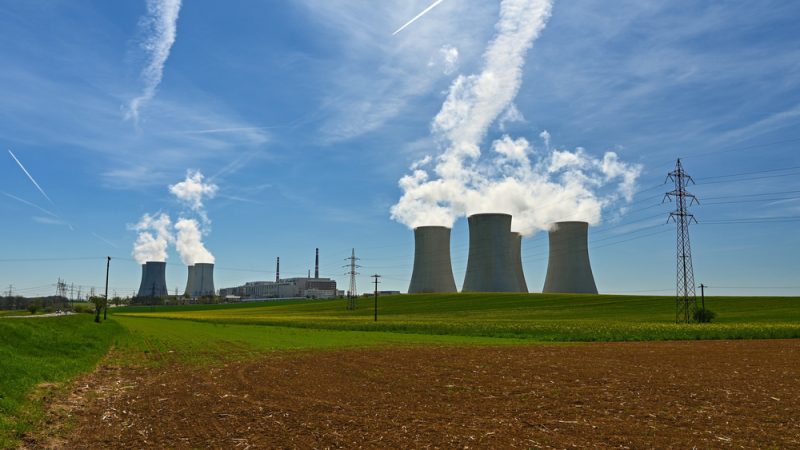 Велика Британија ќе гради нова нуклеарна централа во северен Велс