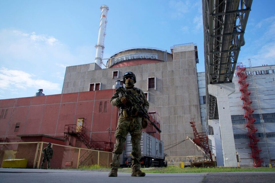 Украина со беспилотни летала ја нападна нуклеарната централа Запорожје, која е под руска контрола