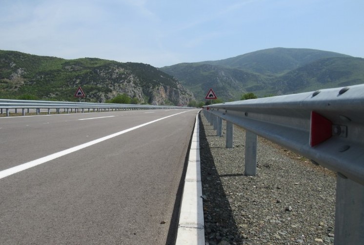 Бочварски: Патниот правец Дебар-Кичево ќе биде готов кон крајот на идната или на почетокот на 2024 година