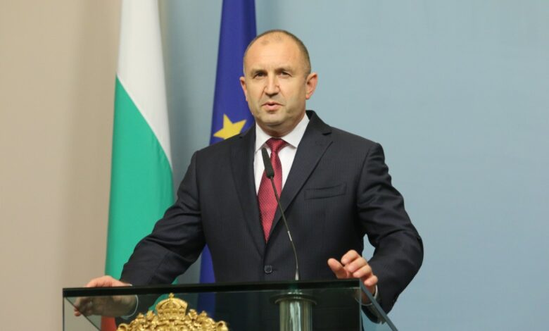 Радев ги повика бугарските пратеници да не дозволат целосна блокада на државата и да го конституираат парламентот