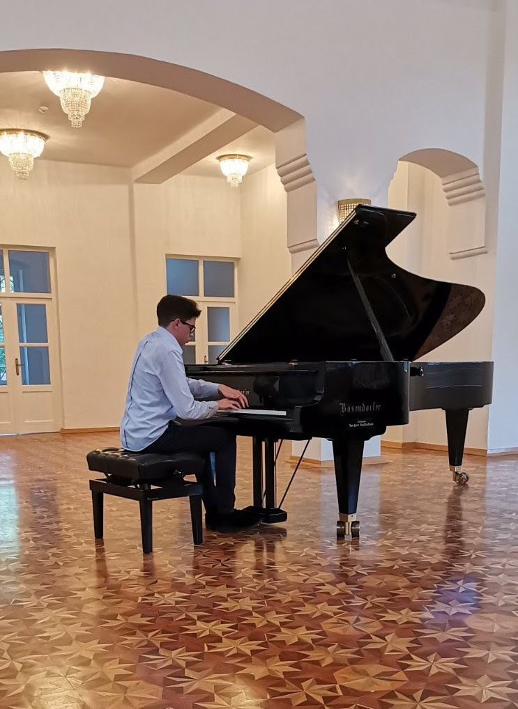 Концерт на Арсениј Ангелески на пијано во Музејот на македонската борба