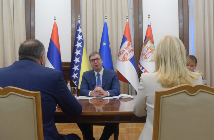 Вучиќ: Ние велиме дека не го сакаме Косово во ОН и што потоа – ќе нѐ бомбардирате, ќе ни се заканувате со санкции, што?