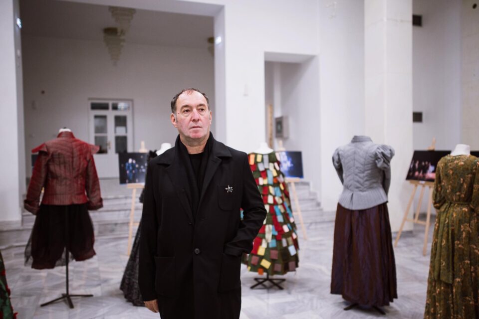 Костимографот Благој Мицевски одбележа 30 години кариера со изложба на костими “ОпераДрамаБалет”