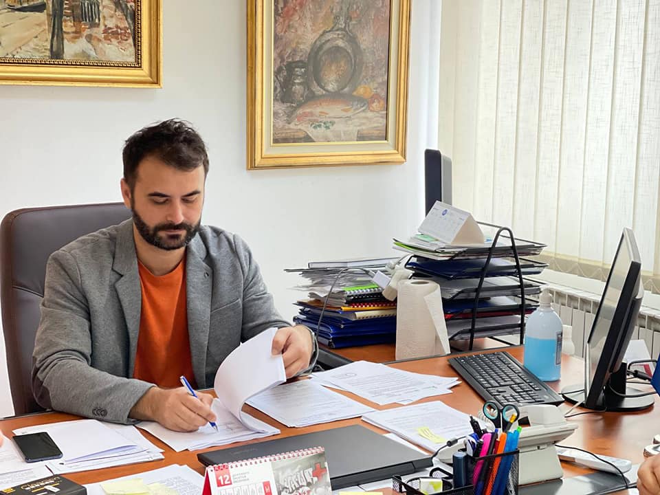 Повисоки плати од месецов во Ѓорче Петров, за првпат формирана и синдикална организација за вработените во општината