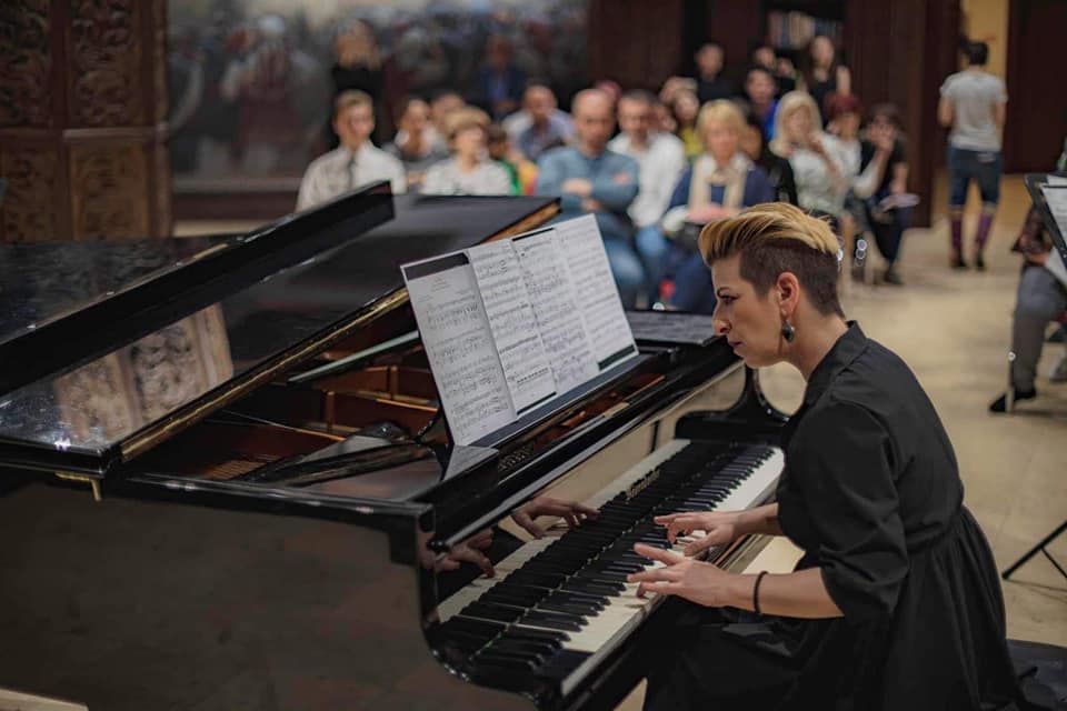 Есенски музички свечености: Концертот на  Марија Јакимовска – флејта и Билјана Петровска – пијано одложен поради болест