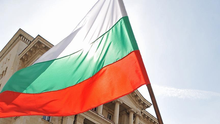 Стојанов: Бугарија ќе и обезбеди на Украина лесно оружје и муниција