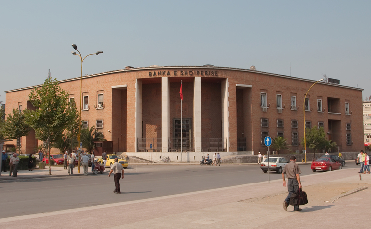 Централната банка на Албанија ја зголеми основната каматна стапка за 0,5 проценти