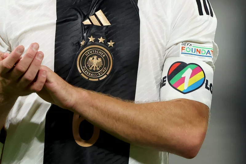 СП2022: Германија загуби спонзор поради забраната на ФИФА капитенските ленти да бидат со виножито