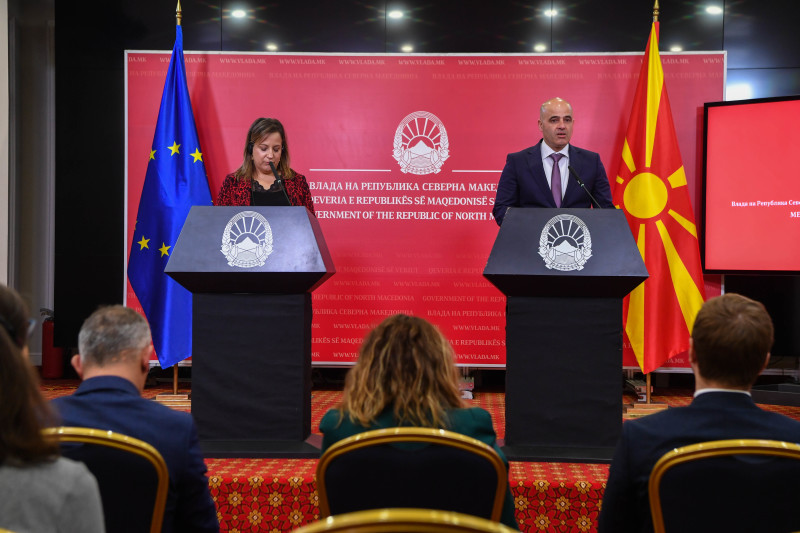 Пeрез: Нема гаранции кои ќе ја заштитат Македонија од бугарско вето
