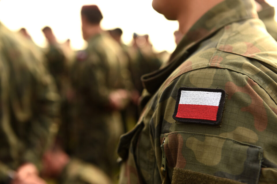 Полска ја крева борбената готовност на дел од своите вооружени сили
