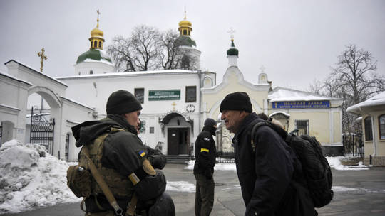 Зеленски тргна против Православната црква, ќе ги забранува верските институции за кои смета дека имаат врски со Русија