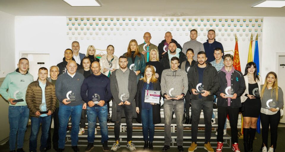 Градот Скопје и Сојузот на спортови ги доделија наградите на најуспешните спортисти за 2022 година