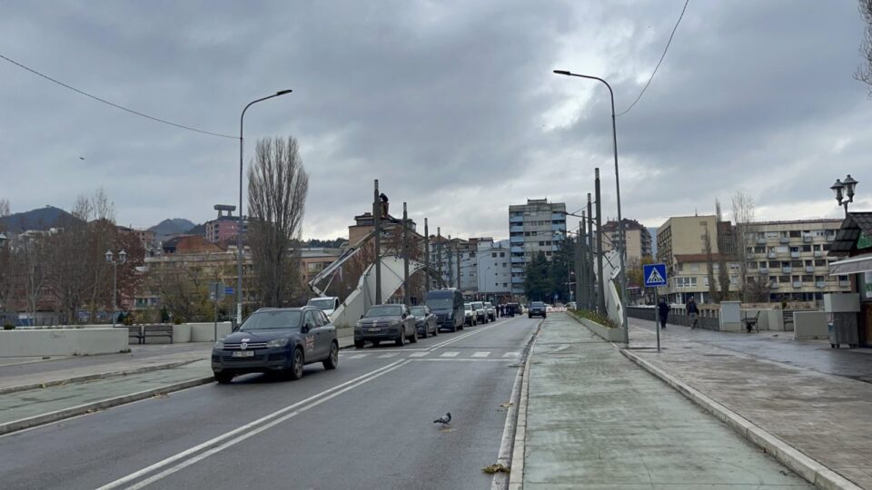 Сѐ уште не е почнато отстранувањето на барикадите во северниот дел на Косово
