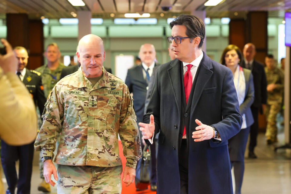Македонија заинтересирана НАТО да отвори центар за кибербезбедност во земјата