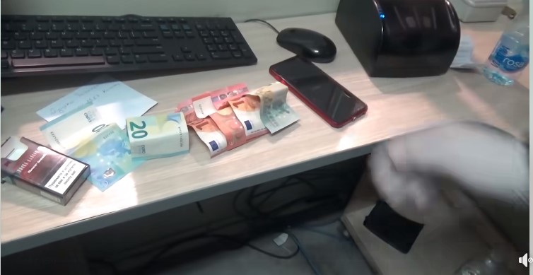 Кривична пријава против 12 лица, кај полицајците уапсени за примање поткуп биле најдени 20 илјади евра
