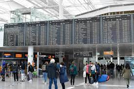 Непријатни изненадувања за патниците на аеродромот во Минхен: 30.000 куфери расфрлани низ аеродромот