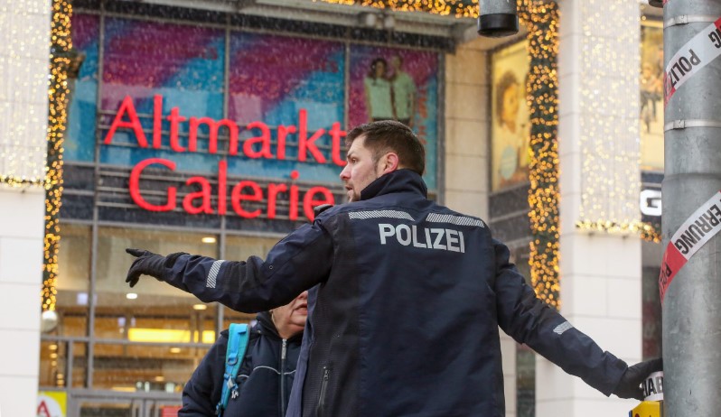 Почина осомничениот за заложничката криза во Дрезден, заложниците се ослободени