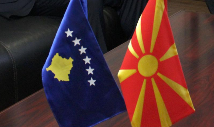 Македонија не воведува визи за Косово
