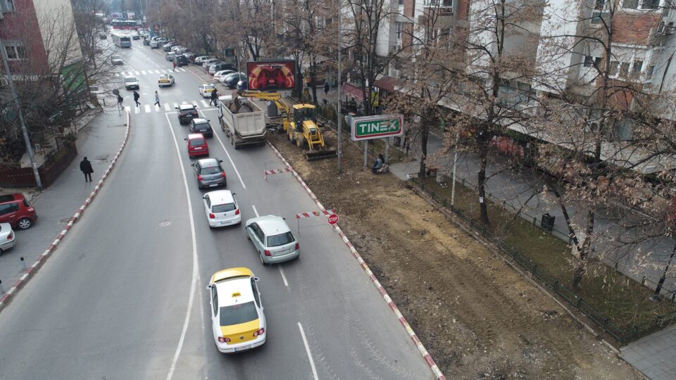 Сообраќаен режим во центарот на Скопје поради реконструкција на ул. „Даме Груев“