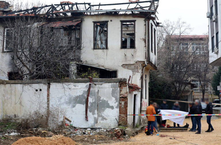 Пронајдено мртво лице со видливи повреди во центарот на Скопје