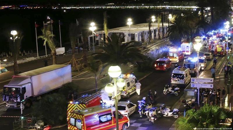 Обвинителството бара од две до 15 години затвор за вмешаните во нападот во Ница