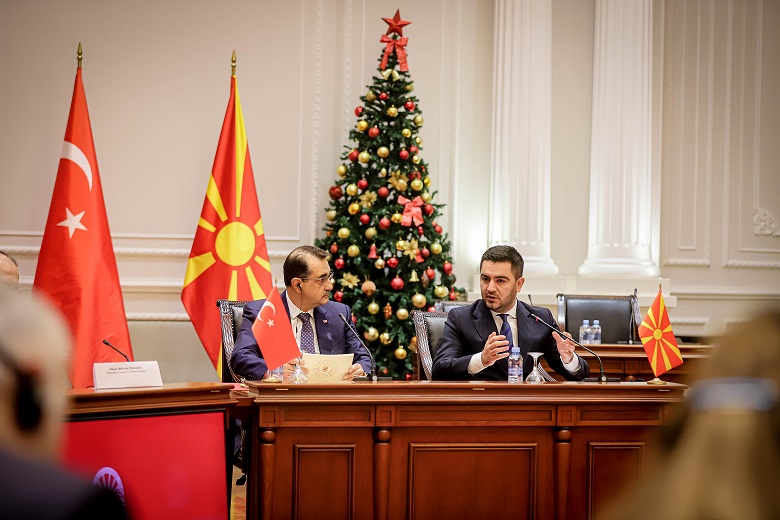 Средба Бектеши-Донмез: Ќе се интензивира соработката во енергетскиот сектор помеѓу Македонија и Туркије